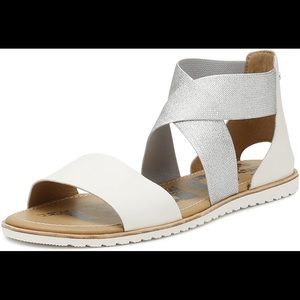 Sorel Ella Size 7 Sandals in Silver and White
